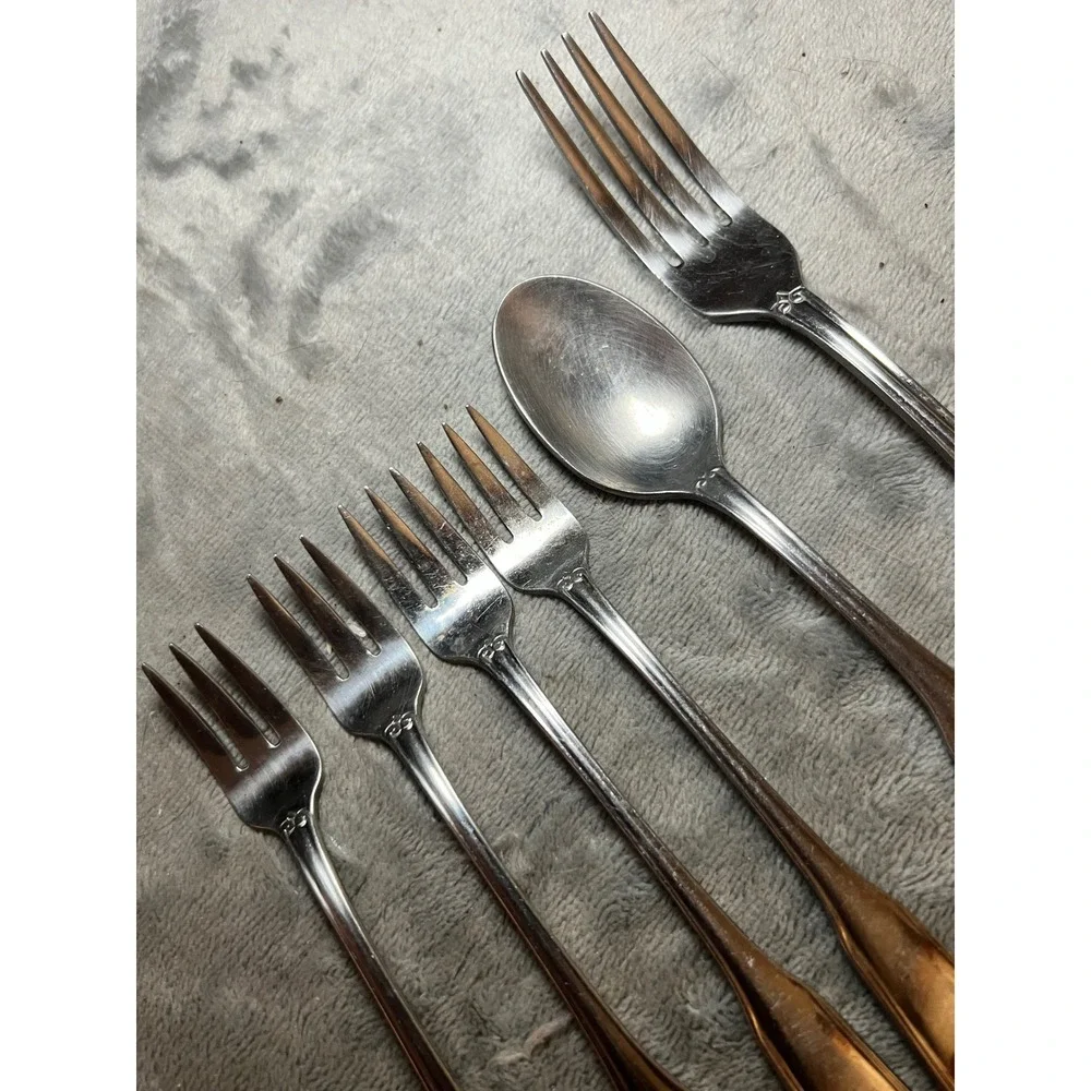 Vintage Oneida Laguna Stainless Flatware Lot Shell Fan Coastal MCM Replacement